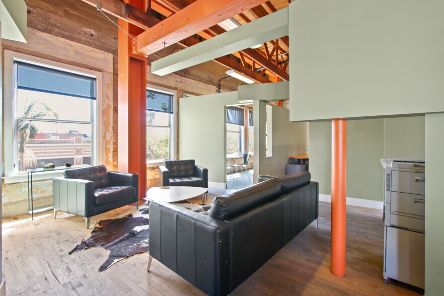 More Photos Of 301 W 4th St, Santa Ana Loft Creative Space For Sale