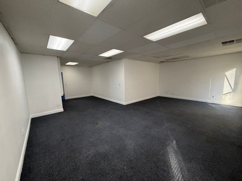 More Photos Of 4617 Quail Lakes Dr, Stockton Office For Lease