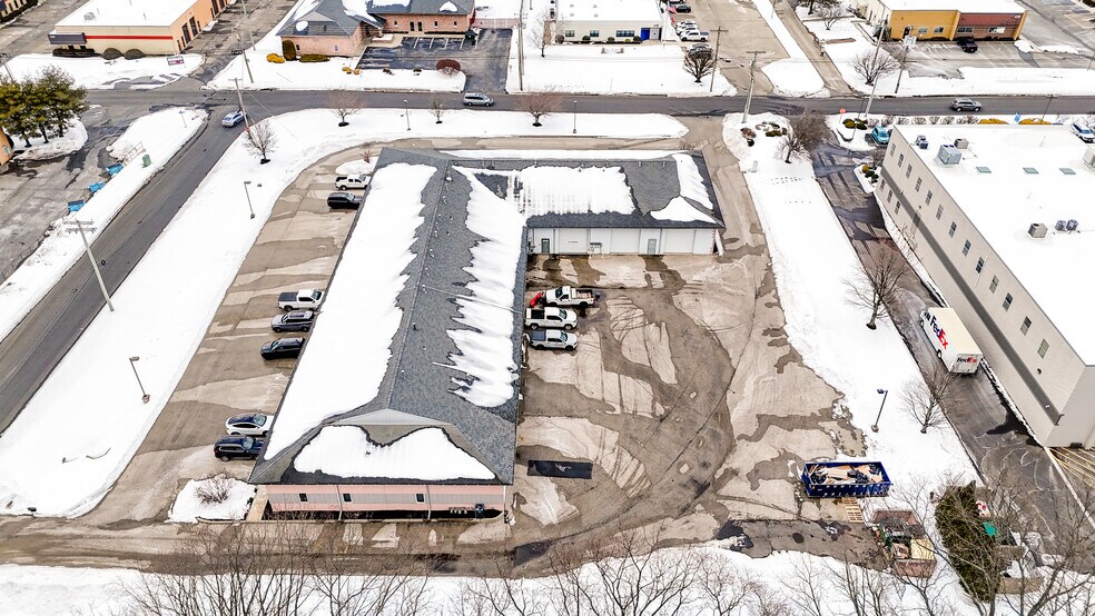 More Photos Of 430 Commerce Ln, West Berlin Showroom For Sale