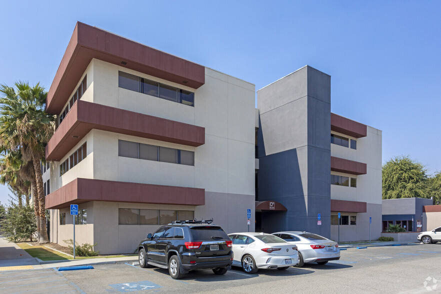 Primary Photo Of 3550 Q St, Bakersfield Medical For Lease