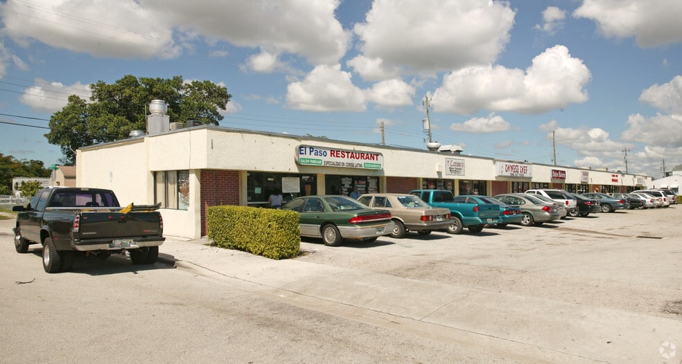 Primary Photo Of 2101-2109 N Dixie Hwy, Lake Worth Unknown For Lease