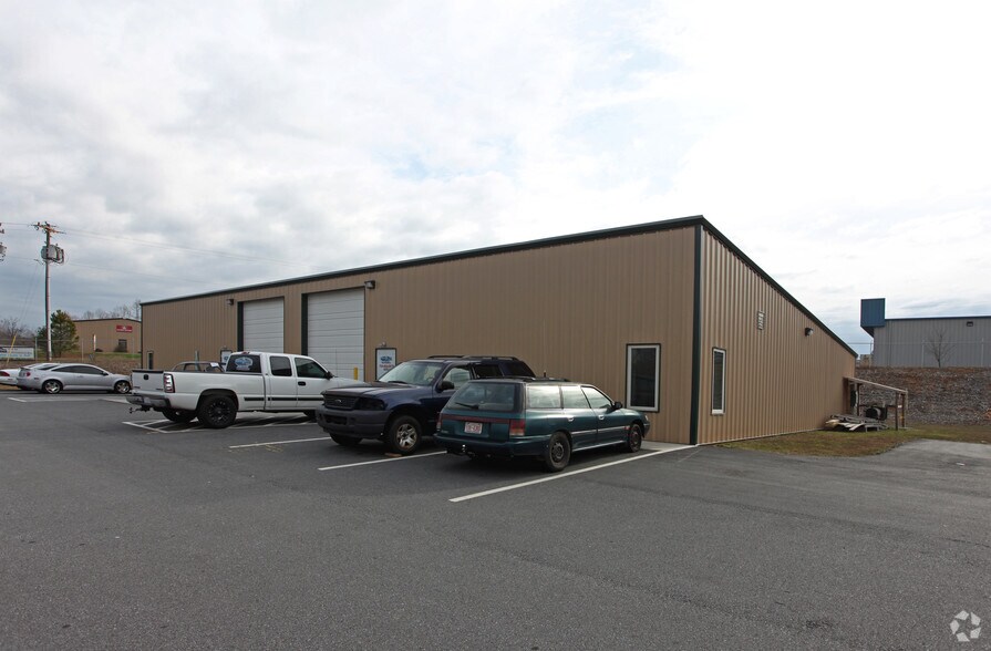 Primary Photo Of 6291 Denver Industrial Park Rd, Denver Warehouse For Lease