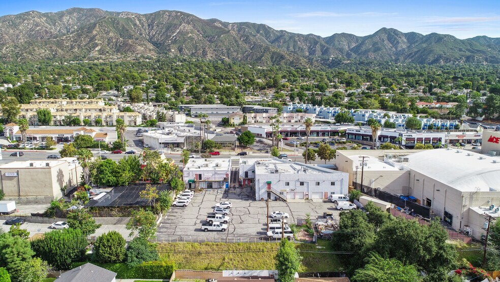More Photos Of 3130-3136 1/2 Foothill Blvd, La Crescenta Storefront Retail Office For Sale