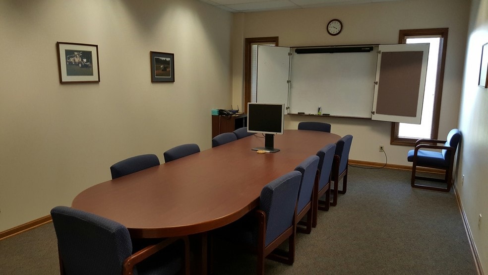 More Photos Of 1735 W 53rd St, Anderson Manufacturing For Sale