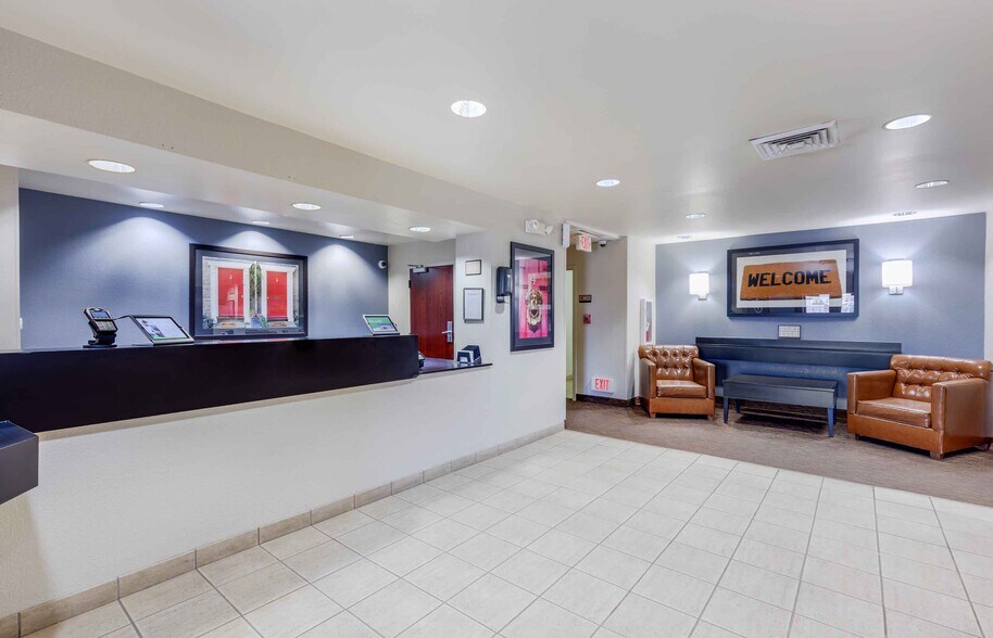 More Photos Of 4802 S Loop 289, Lubbock Hotel For Sale