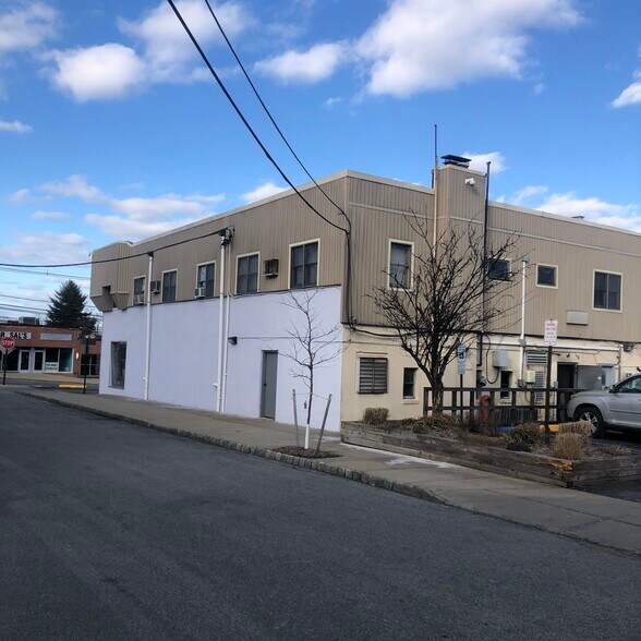 More Photos Of 640-642 Eagle Rock Ave, West Orange Storefront Retail Office For Lease