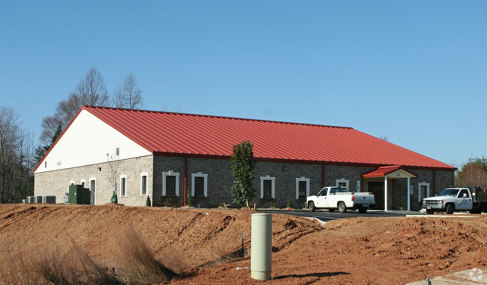 More Photos Of 1470 Hampton Plaza Dr, Kernersville Medical For Sale