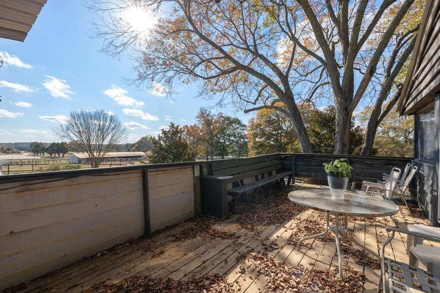 More Photos Of 607 Butts Mill Rd, Pine Mountain General Retail For Sale