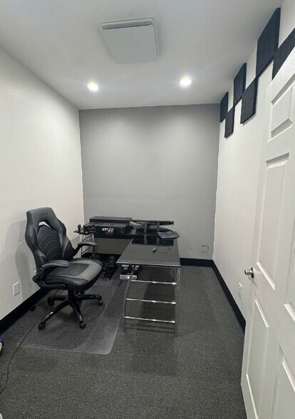 More Photos Of 5440 Louie Ln, Reno Flex For Lease