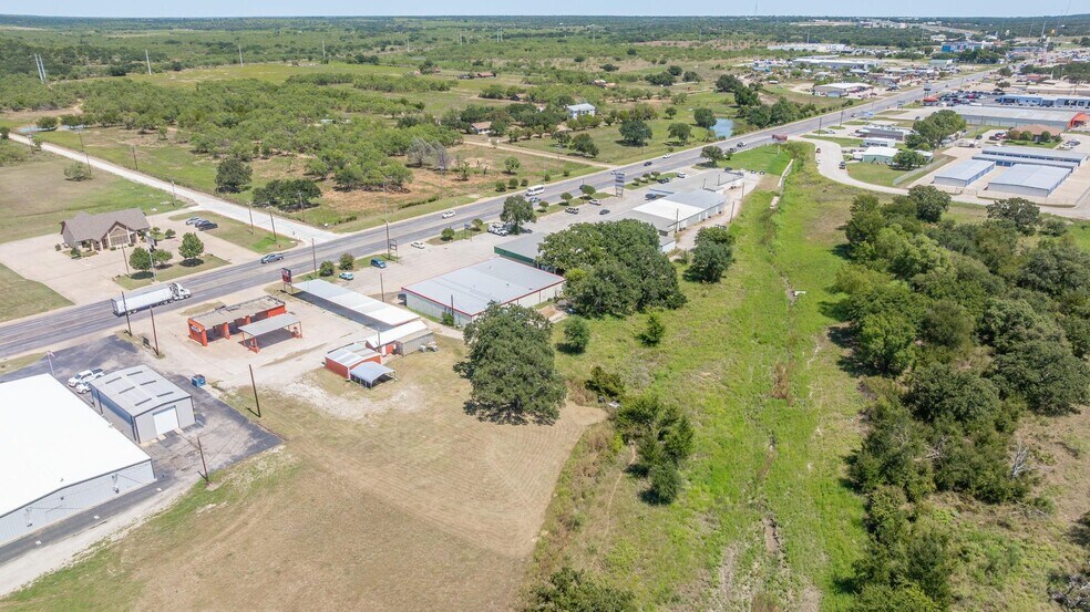 More Photos Of 929 E Main St, Eastland Carwash For Sale