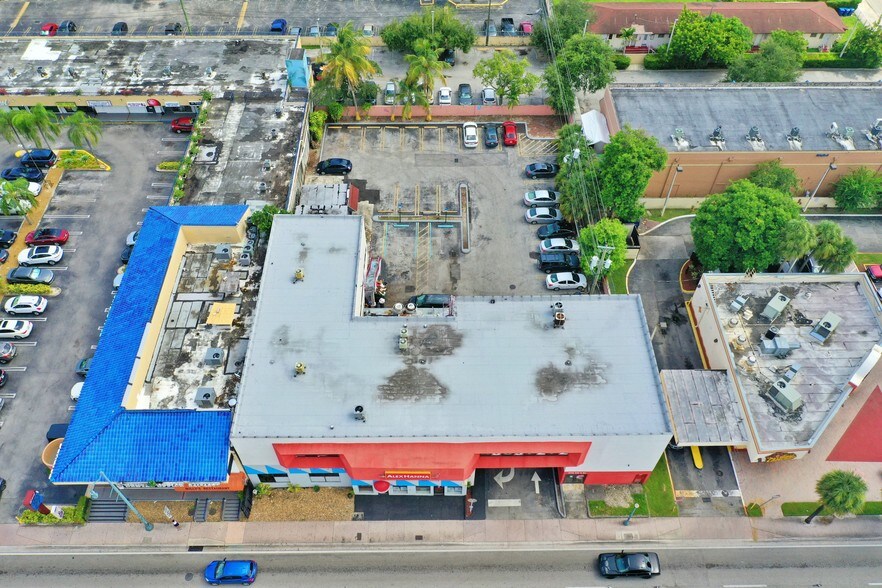 More Photos Of 2772 SW 8th St, Miami Freestanding For Sale