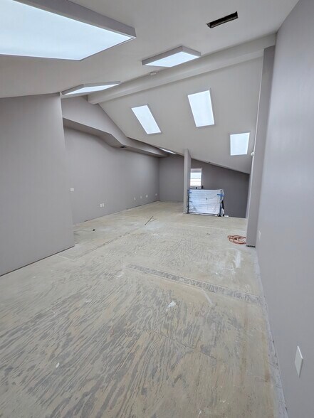 More Photos Of 10045 Overseas Hwy, Marathon Medical For Lease