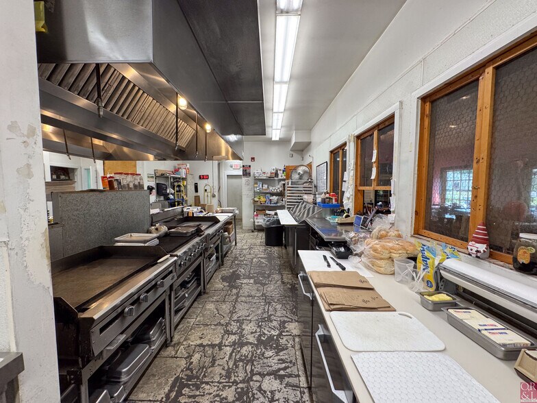 More Photos Of 1320 E Main St, Meriden Restaurant For Sale