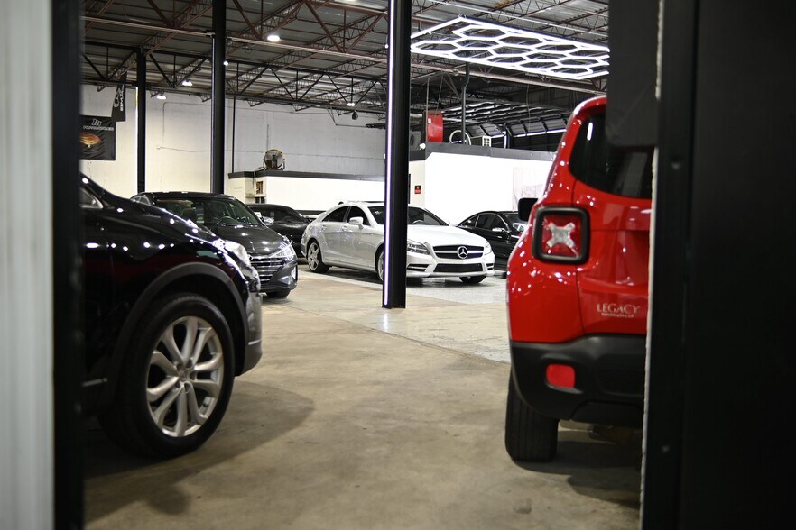 More Photos Of 4200-4250 NW 72nd Ave, Miami Warehouse For Lease