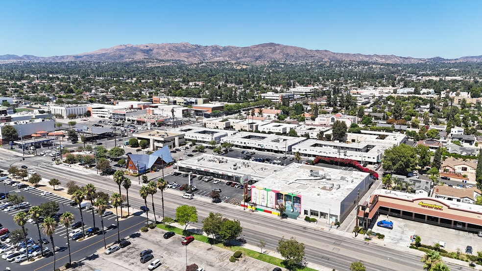 More Photos Of 16909-16933 Devonshire St, Granada Hills Unknown For Lease