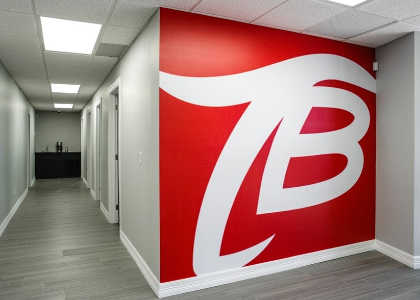 More Photos Of 6001 Nw Expressway, Oklahoma City Office For Sale