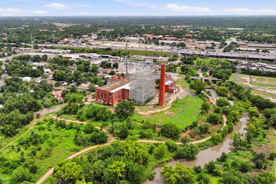More Photos Of 200 Mission Rd, San Antonio Flex For Sale