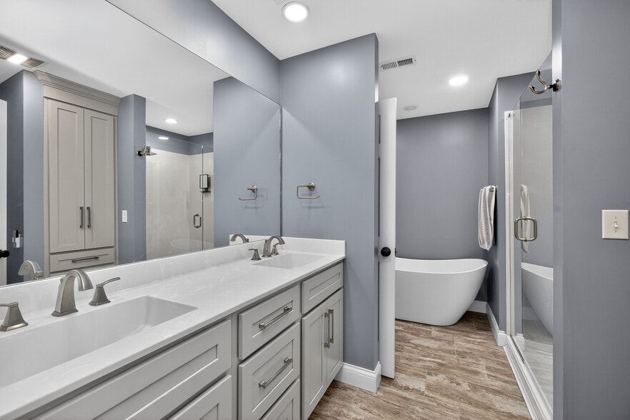 More Photos Of 446 Roy Arnold Blvd, Danville Industrial For Sale