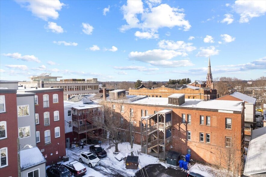 More Photos Of 666-668 Main St, Middletown Apartments For Sale