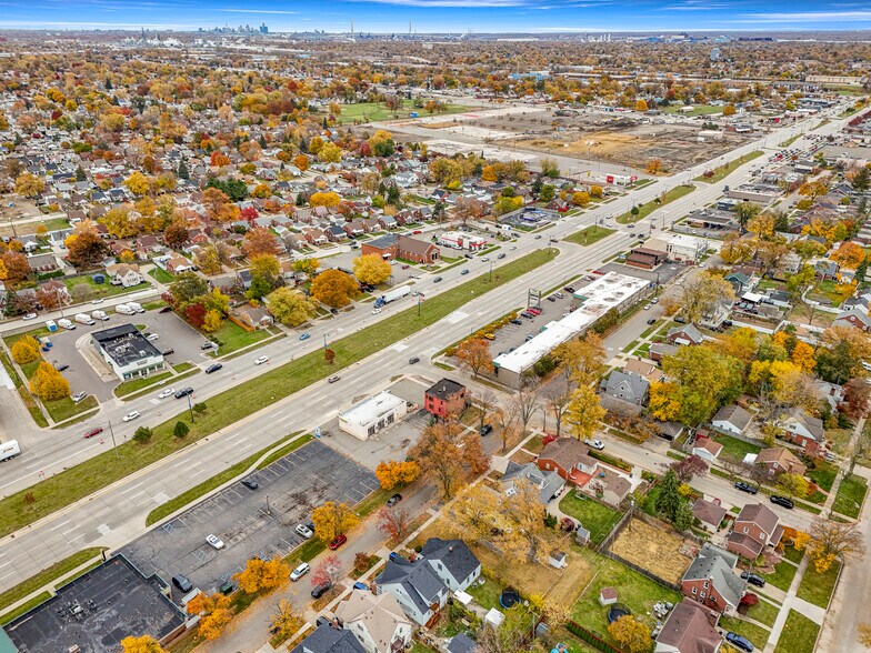 More Photos Of 6336 Fox Ave, Allen Park Office For Sale