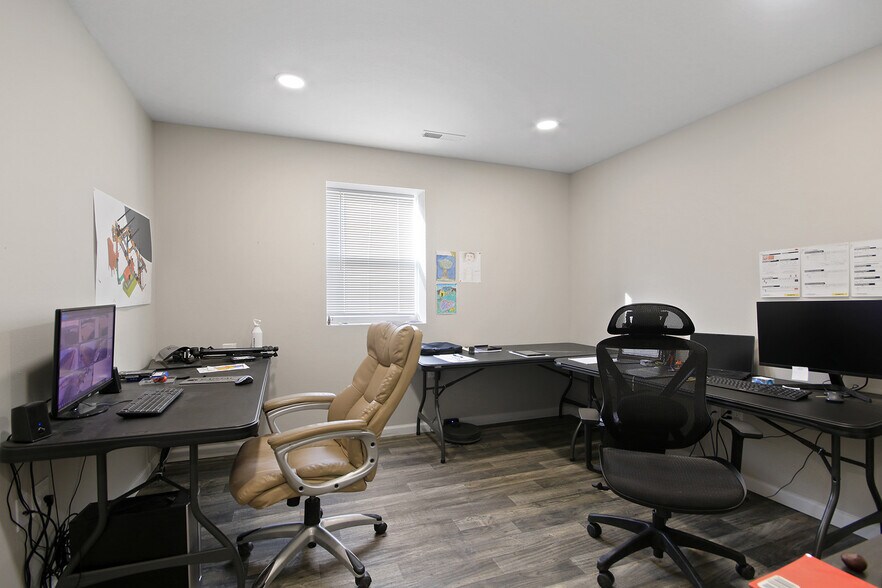 More Photos Of 1010 W Buchanan St, California Freestanding For Sale