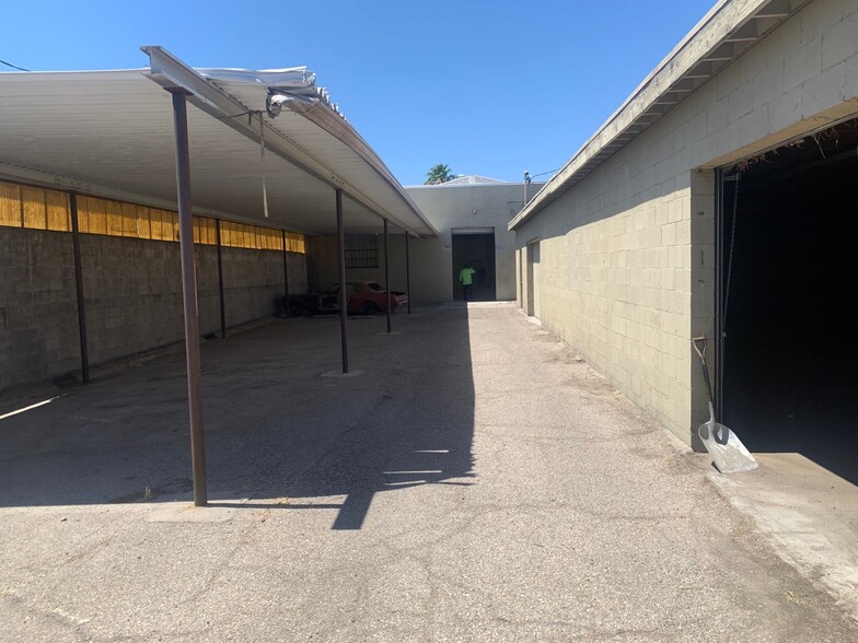 More Photos Of 1611 Fremont St, Las Vegas Light Distribution For Sale