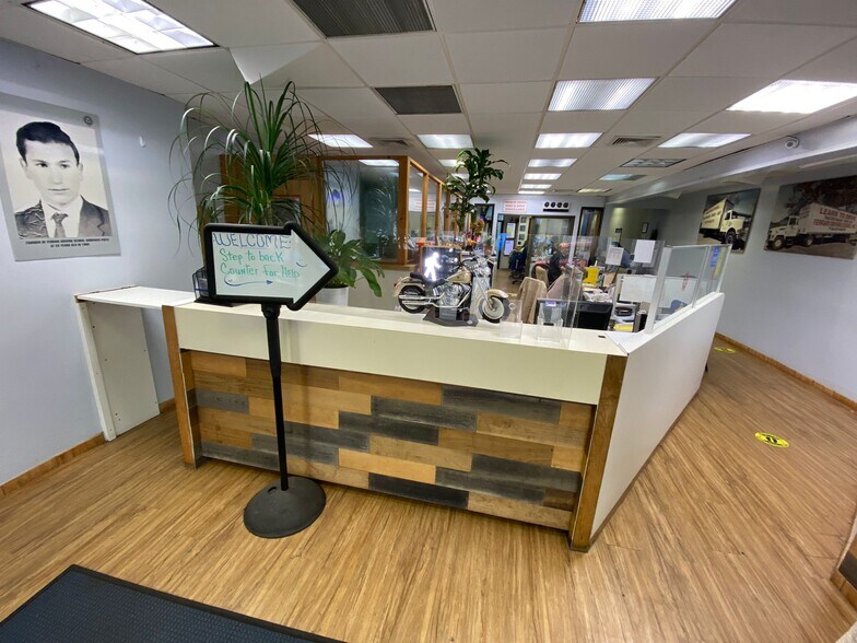 More Photos Of 32-32 Steinway St, Long Island City Loft Creative Space For Lease