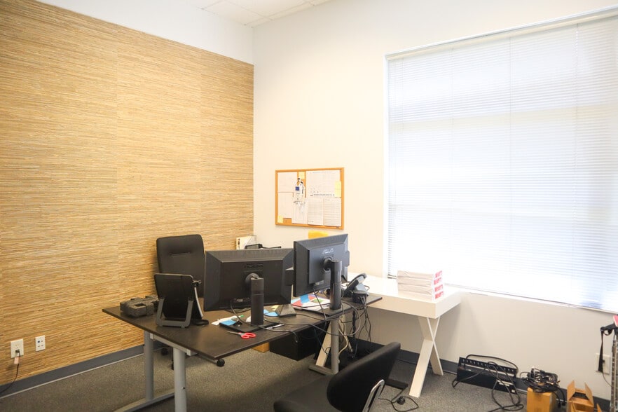 More Photos Of 8810 Westgate Park Dr, Raleigh Flex For Lease