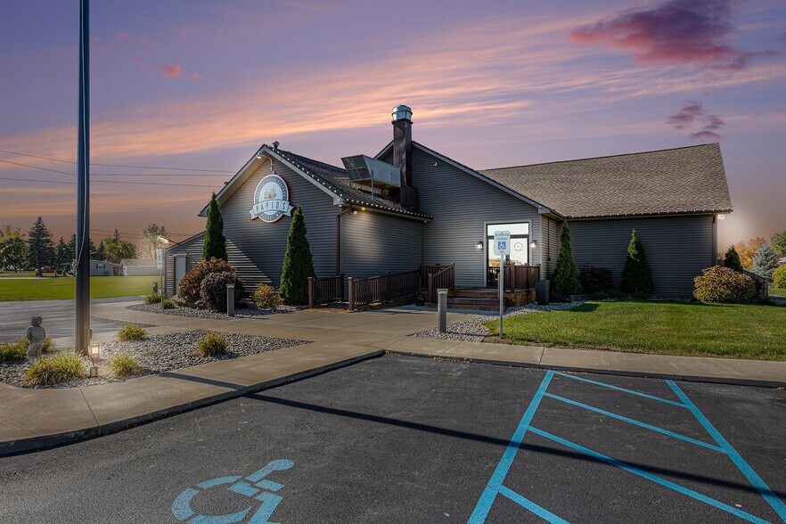 Primary Photo Of 2280 S Reese Rd, Reese Restaurant For Sale