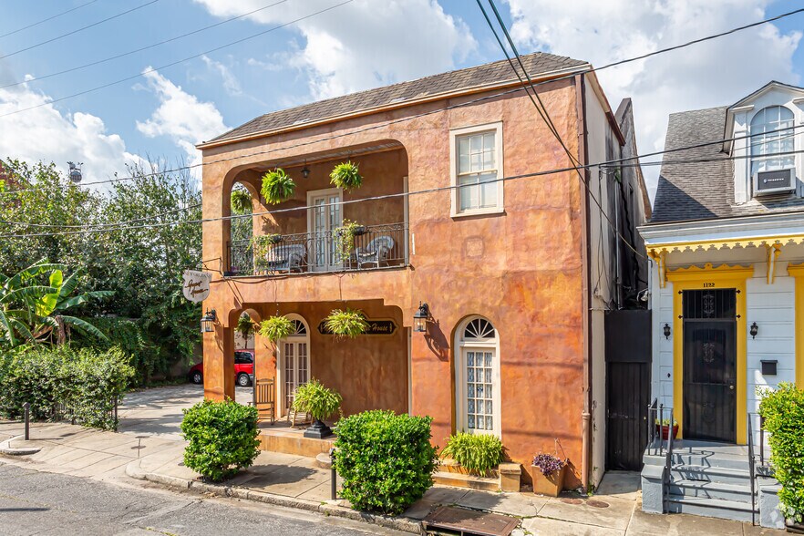 More Photos Of 1118 Ursulines St, New Orleans Hotel For Sale