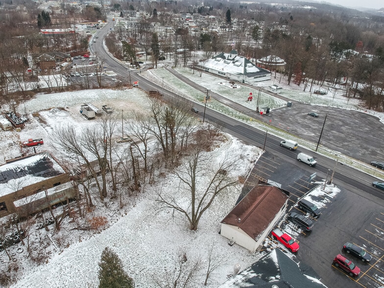 More Photos Of 1909 E Washington St, New Castle Freestanding For Sale