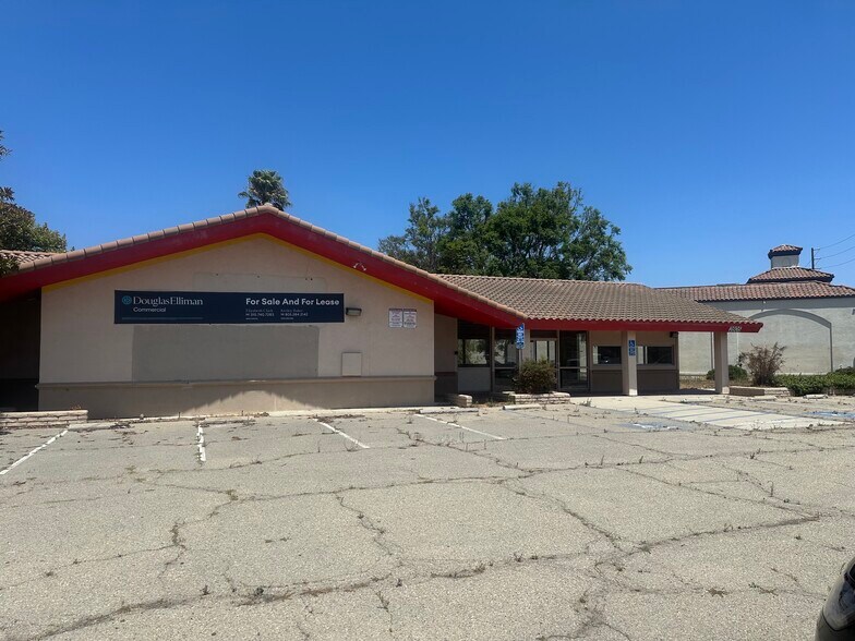 More Photos Of 2805 Vineyard Ave, Oxnard Freestanding For Sale