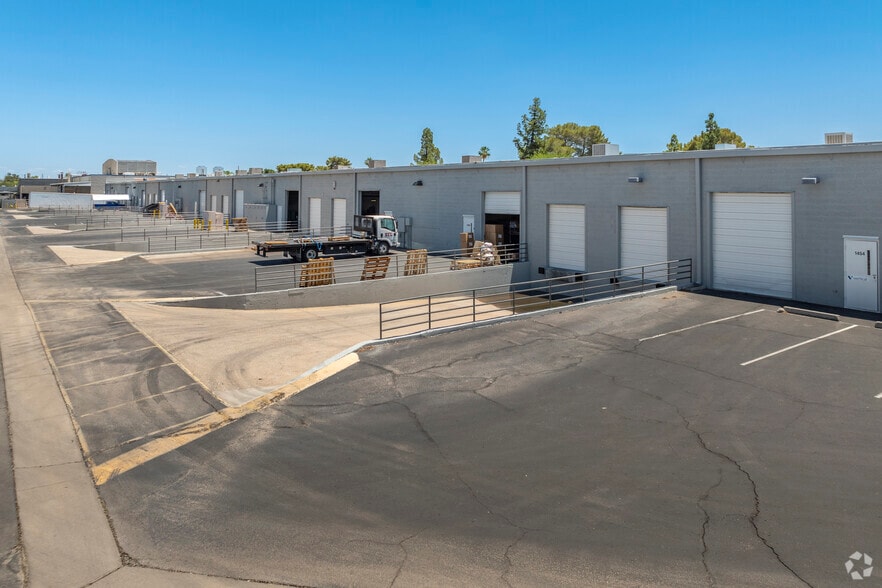 More Photos Of 1440 W 12th Pl, Tempe Warehouse For Lease