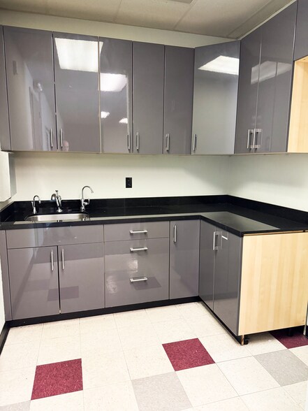 More Photos Of 645 National Ave, Mountain View Warehouse For Lease