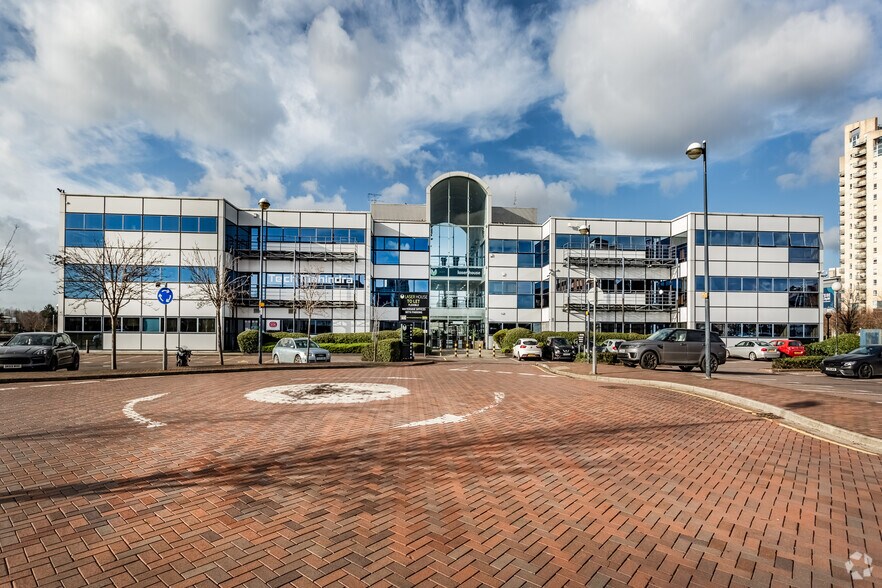 Primary Photo Of Waterfront Quay, Salford Office For Lease