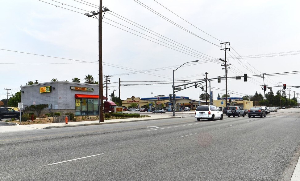 More Photos Of 25716 Base Line St, San Bernardino Freestanding For Lease