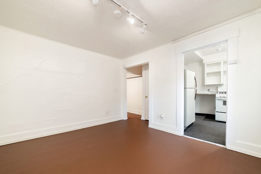 More Photos Of 2308-2326 SW Osage St, Portland Apartments For Sale