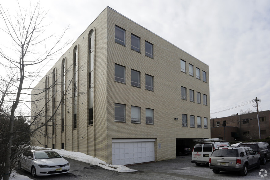 More Photos Of 80 Pompton Ave, Verona Office For Lease