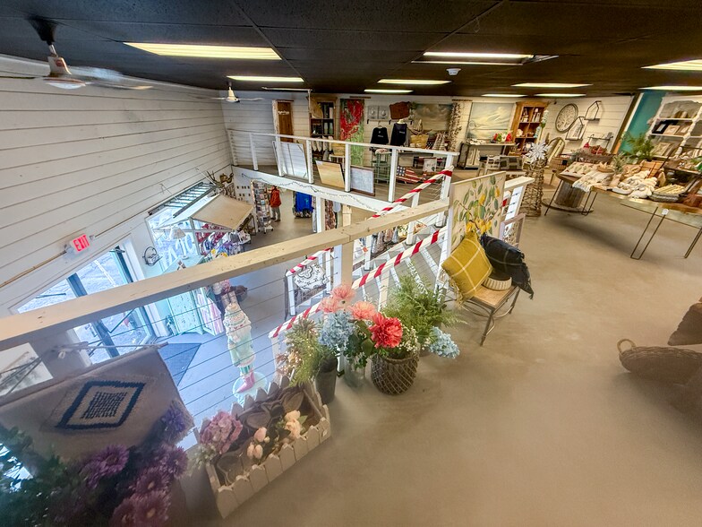 More Photos Of 1026 Forest Ave, Portland General Retail For Sale