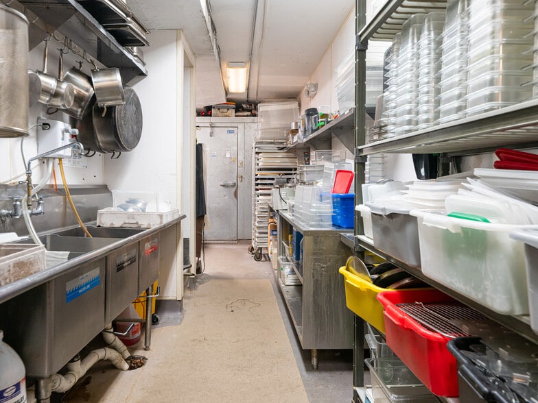 More Photos Of 24-28 Wall St, Asheville Storefront Retail Office For Lease