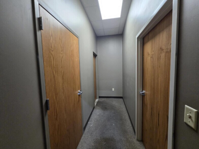 More Photos Of 1101 S Broadway St, Yankton Unknown For Lease