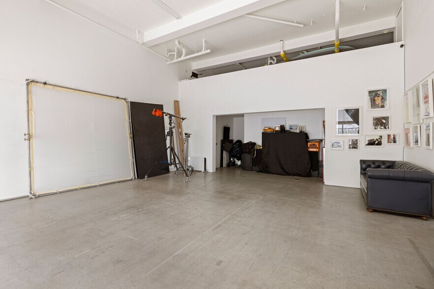 More Photos Of 977 Chung King Rd, Los Angeles Storefront Retail Residential For Sale
