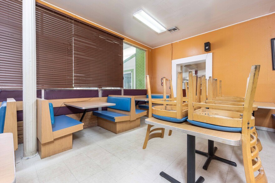 More Photos Of , Live Oak Unknown For Sale