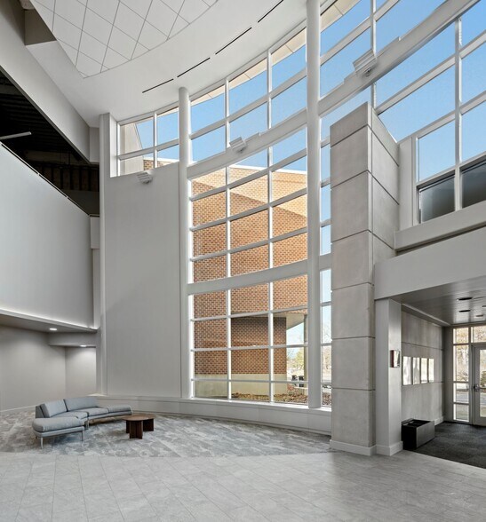 More Photos Of 52 South St, Hopkinton Research And Development For Lease
