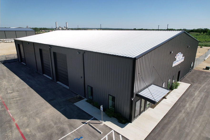 More Photos Of 729 Soechting, New Braunfels Unknown For Lease
