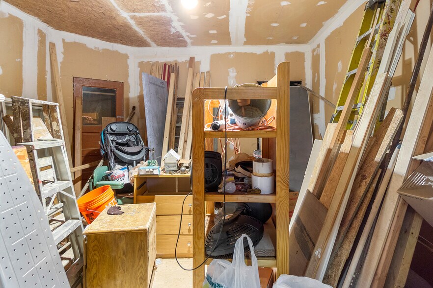 More Photos Of 2111 Germantown Ave, Philadelphia Bar For Sale