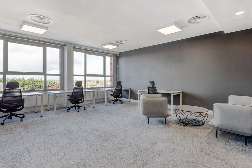 More Photos Of 13700 S Jog Rd, Delray Beach Coworking Space