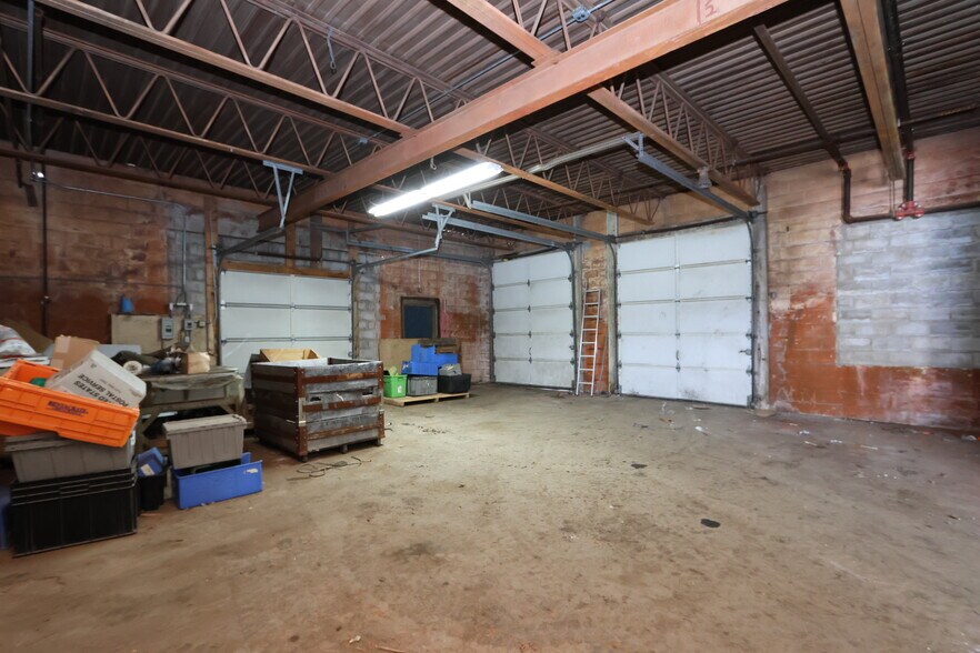 More Photos Of 202 W Livingston Ave, Crestline Warehouse For Sale