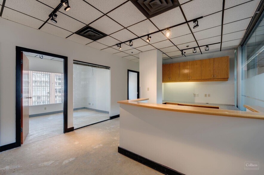 More Photos Of 1056-1082 Mainland St, Vancouver Office For Sale