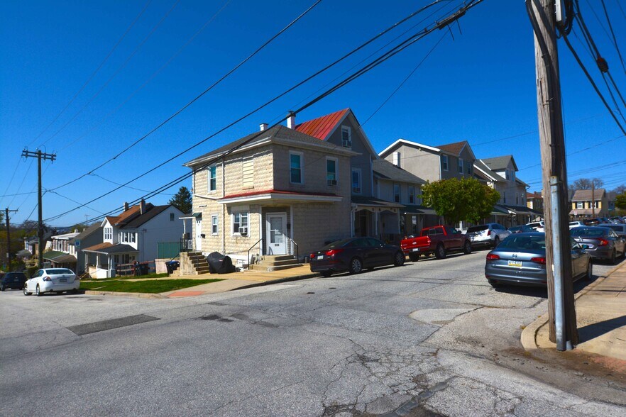 More Photos Of 800 Forrest St, Conshohocken Apartments For Sale